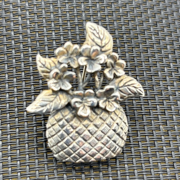 Sterling Silver Basket of Flowers Pin, James.H. Breakell, Newport, R.I., Signed~ - Picture 2 of 8